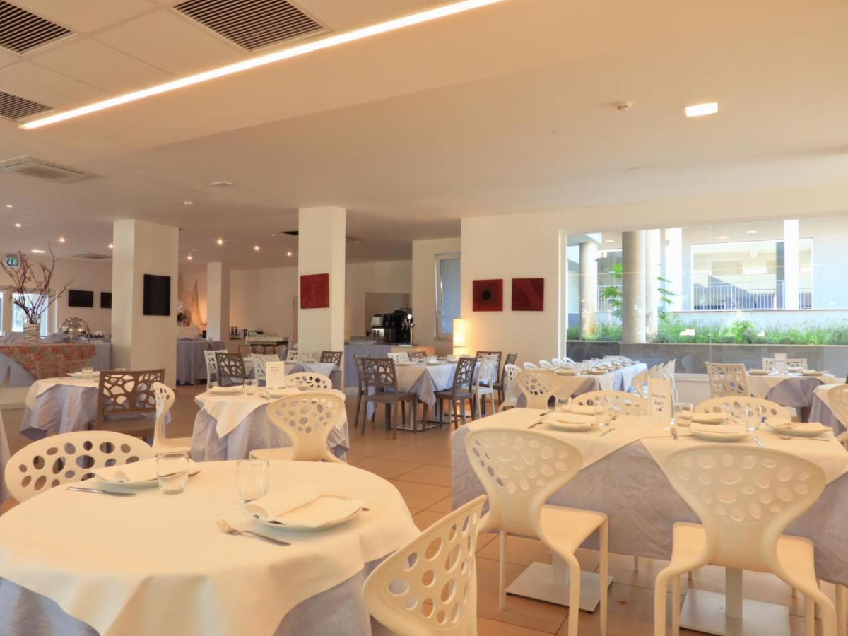 Отель Futura Club Spiagge Bianche Фонтане-Бьянке Экстерьер фото